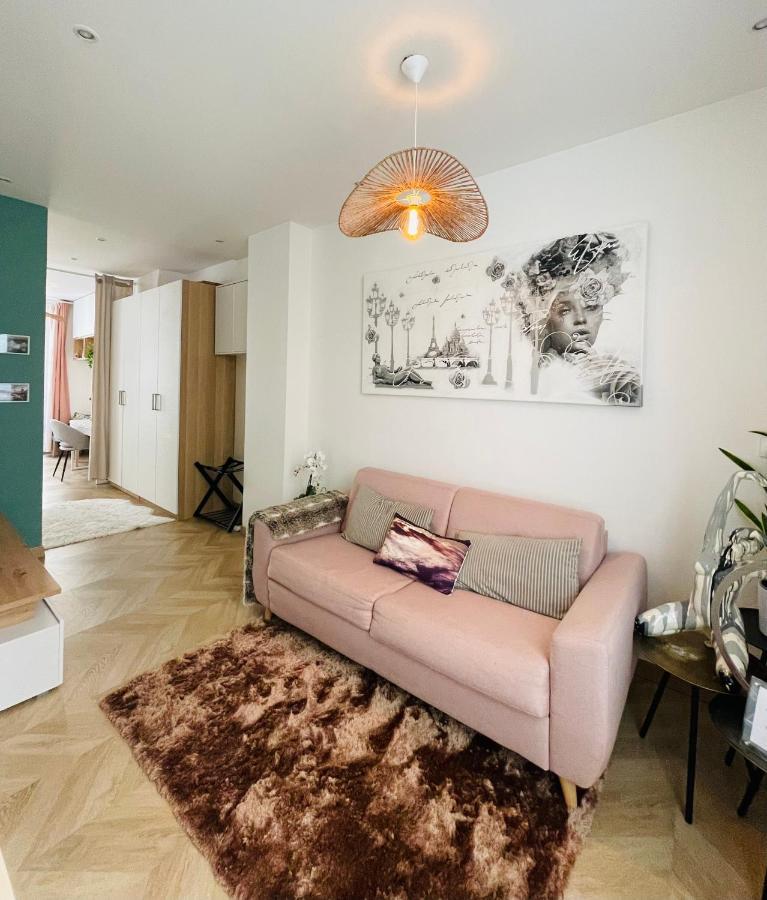Le Nid Douillet De Patricia Apartment ปารีส ภายนอก รูปภาพ