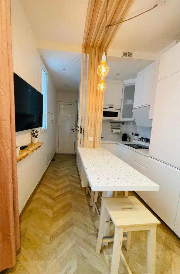 Le Nid Douillet De Patricia Apartment ปารีส ภายนอก รูปภาพ