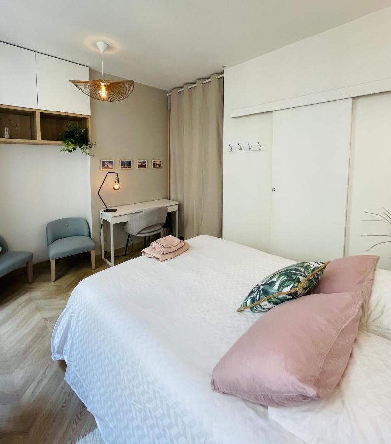 Le Nid Douillet De Patricia Apartment ปารีส ภายนอก รูปภาพ