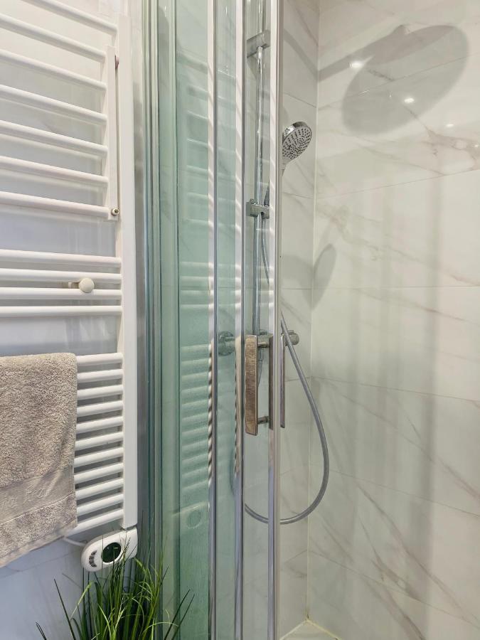Le Nid Douillet De Patricia Apartment ปารีส ภายนอก รูปภาพ